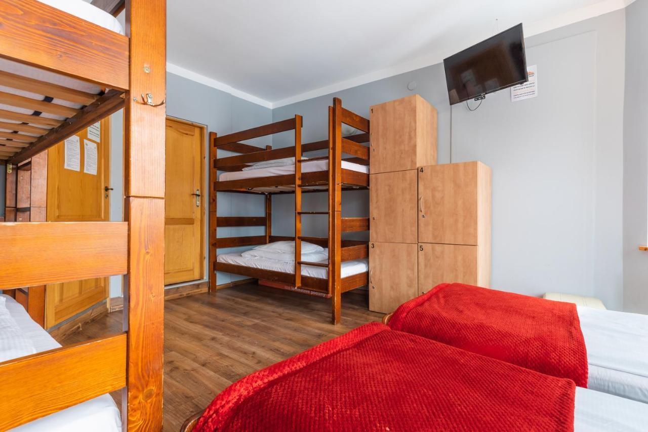 Goscinne Hostel *